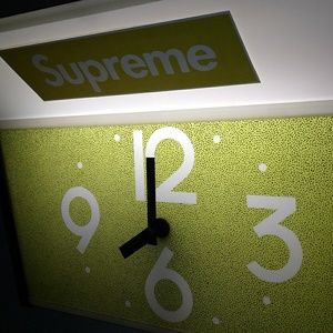 Supreme Vintage Wall Hanging Time Piece